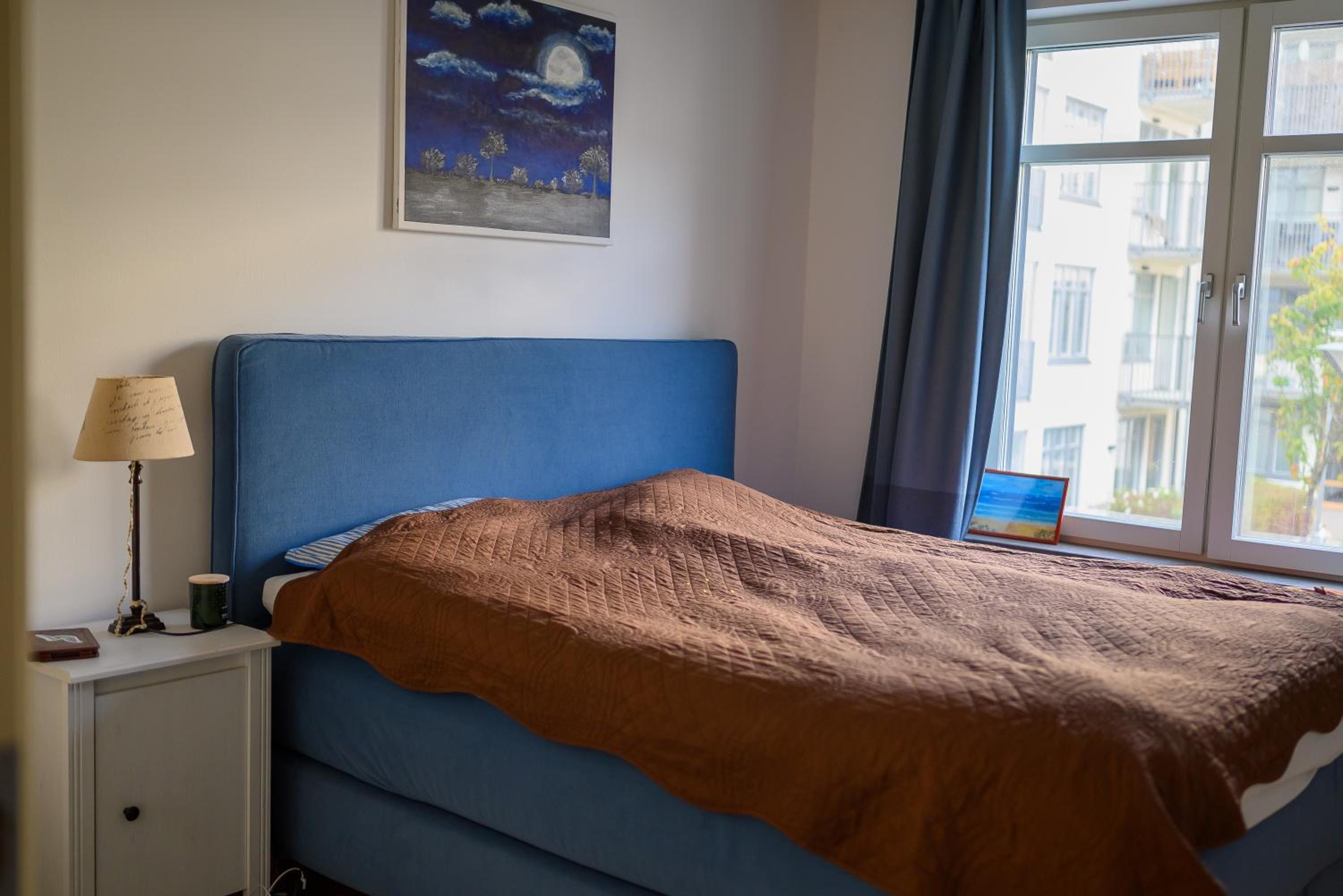 Sunny 2 room apartment at the seaside