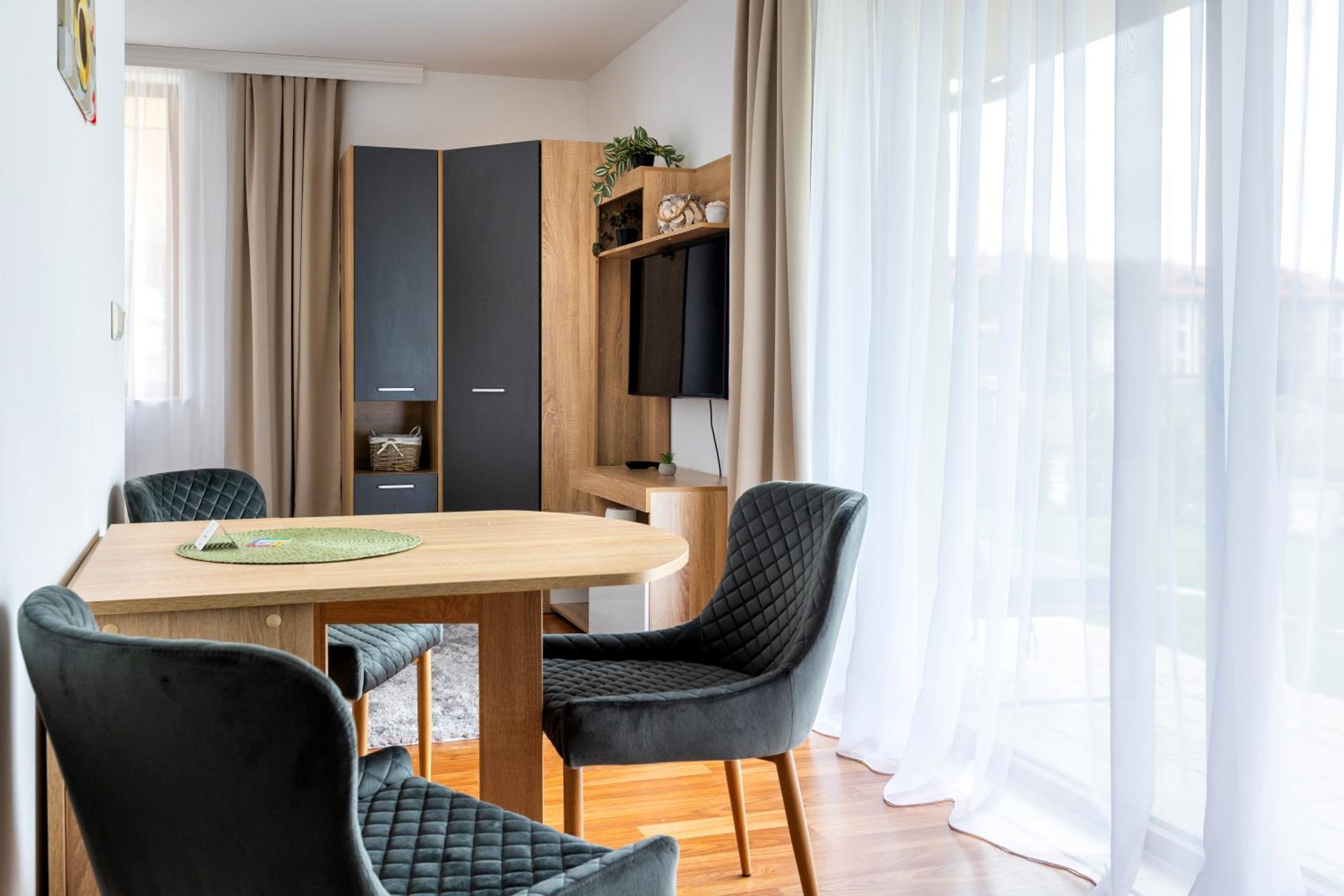 Pirin Sense Apartment Complex