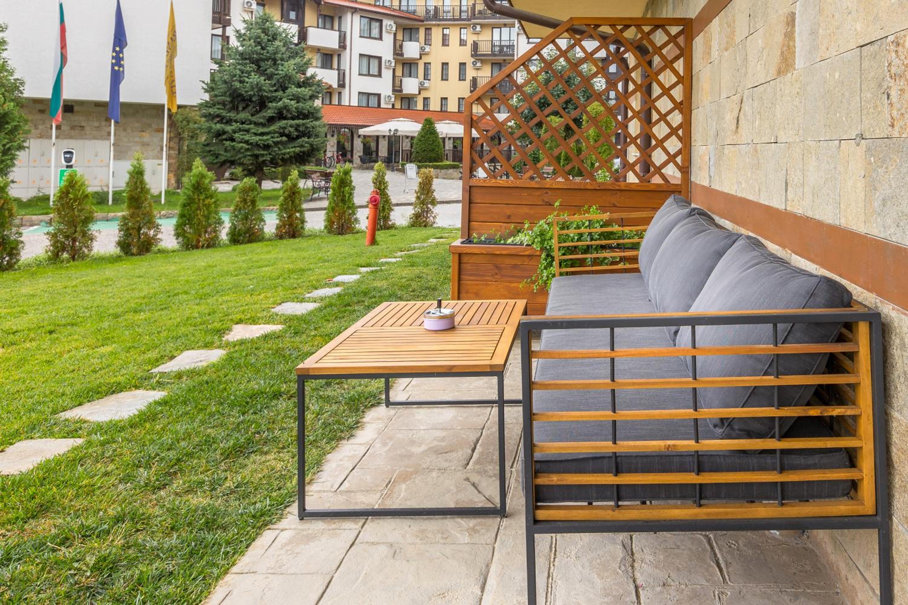 Pirin Sense Apartment Complex