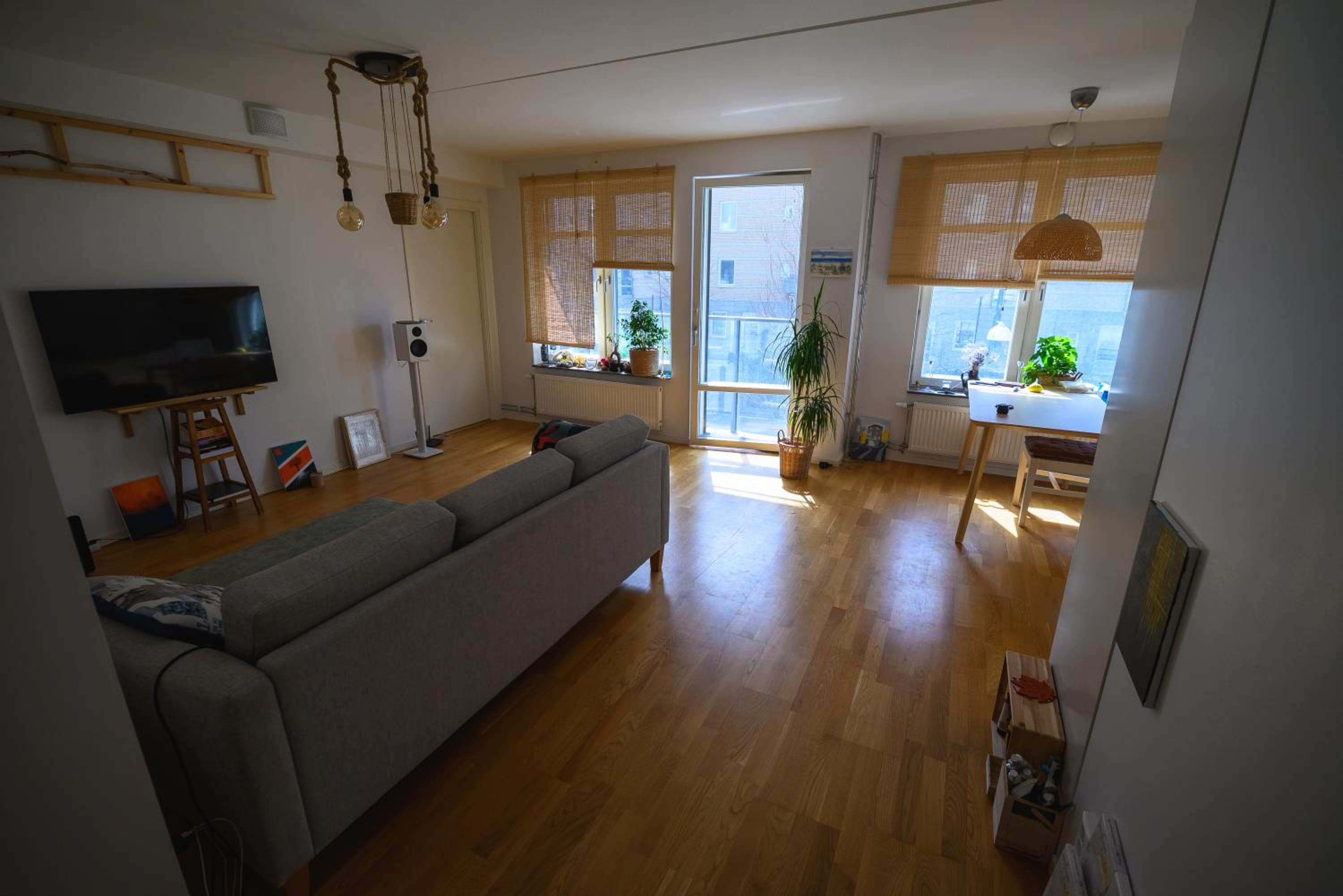 Sunny 2 room apartment at the seaside