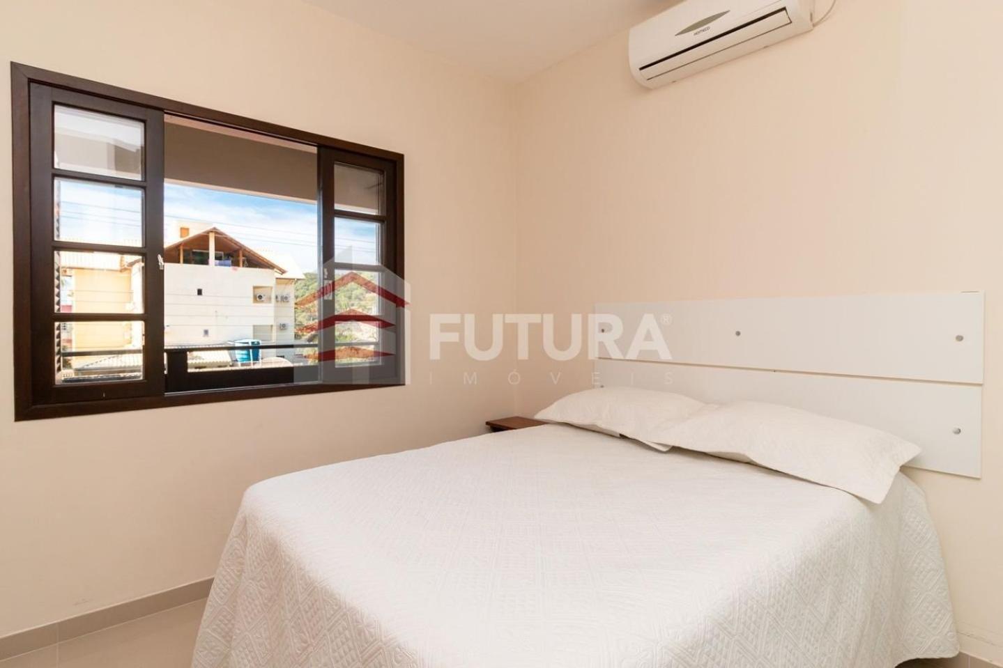 LINDA CASA COM PISCINA PARA ALUGUEL DE TEMPORADA EM BOMBAS