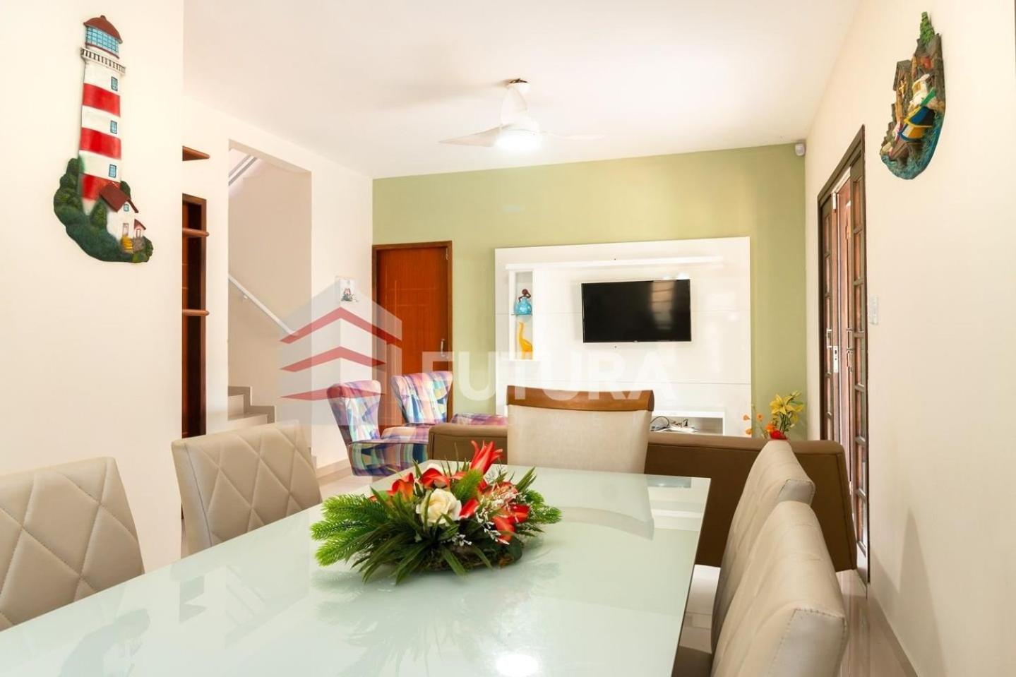 LINDA CASA COM PISCINA PARA ALUGUEL DE TEMPORADA EM BOMBAS