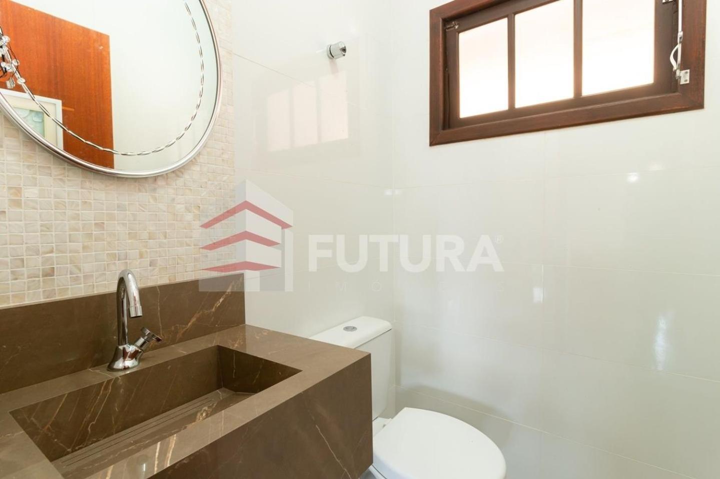 LINDA CASA COM PISCINA PARA ALUGUEL DE TEMPORADA EM BOMBAS