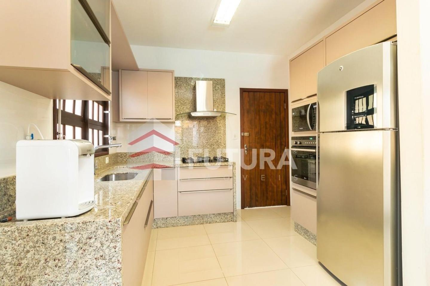 LINDA CASA COM PISCINA PARA ALUGUEL DE TEMPORADA EM BOMBAS