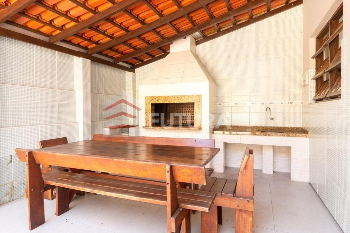 LINDA CASA COM PISCINA PARA ALUGUEL DE TEMPORADA EM BOMBAS