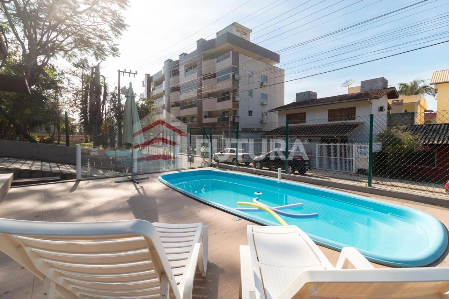 LINDA CASA COM PISCINA PARA ALUGUEL DE TEMPORADA EM BOMBAS
