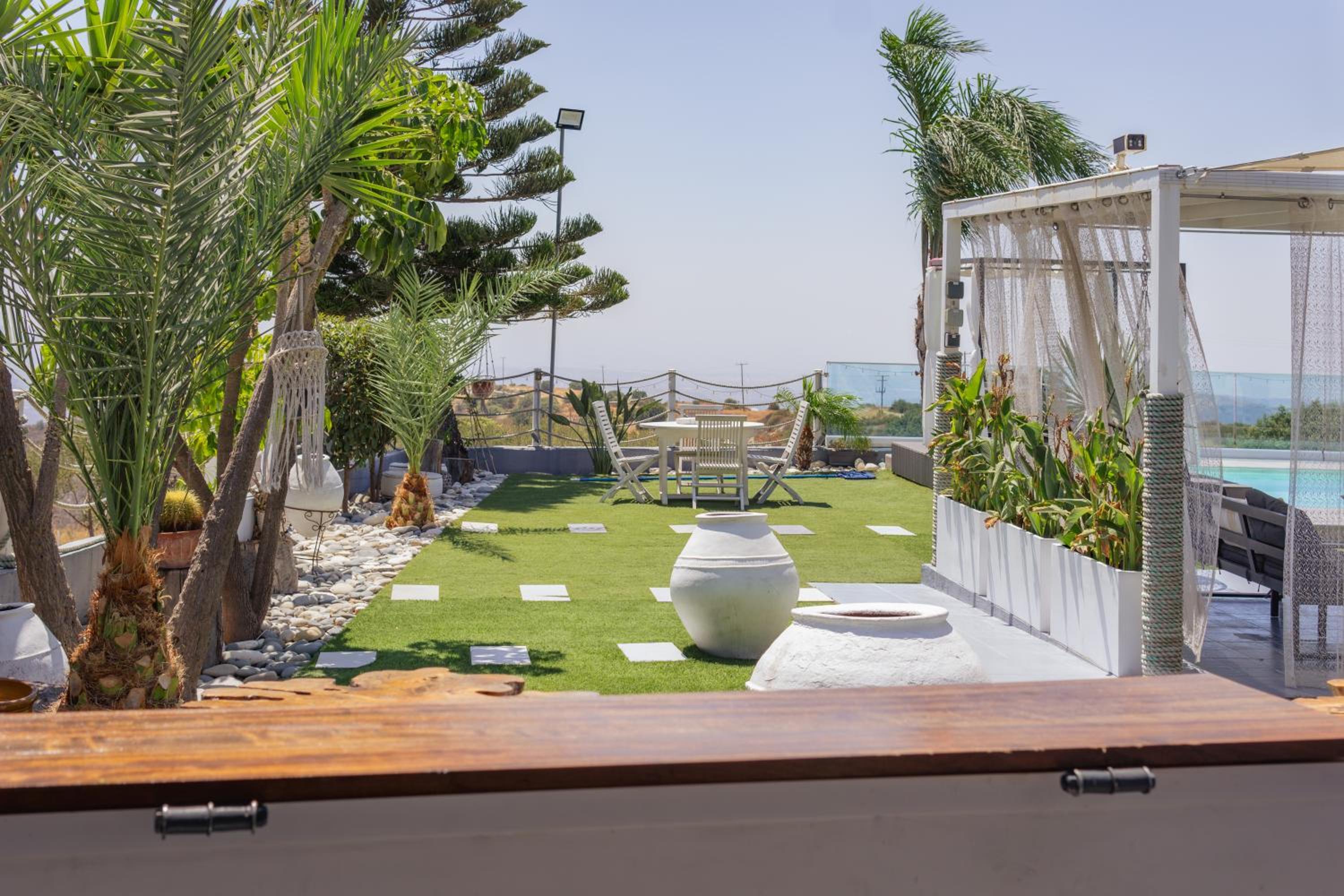 Kasparis View Residence