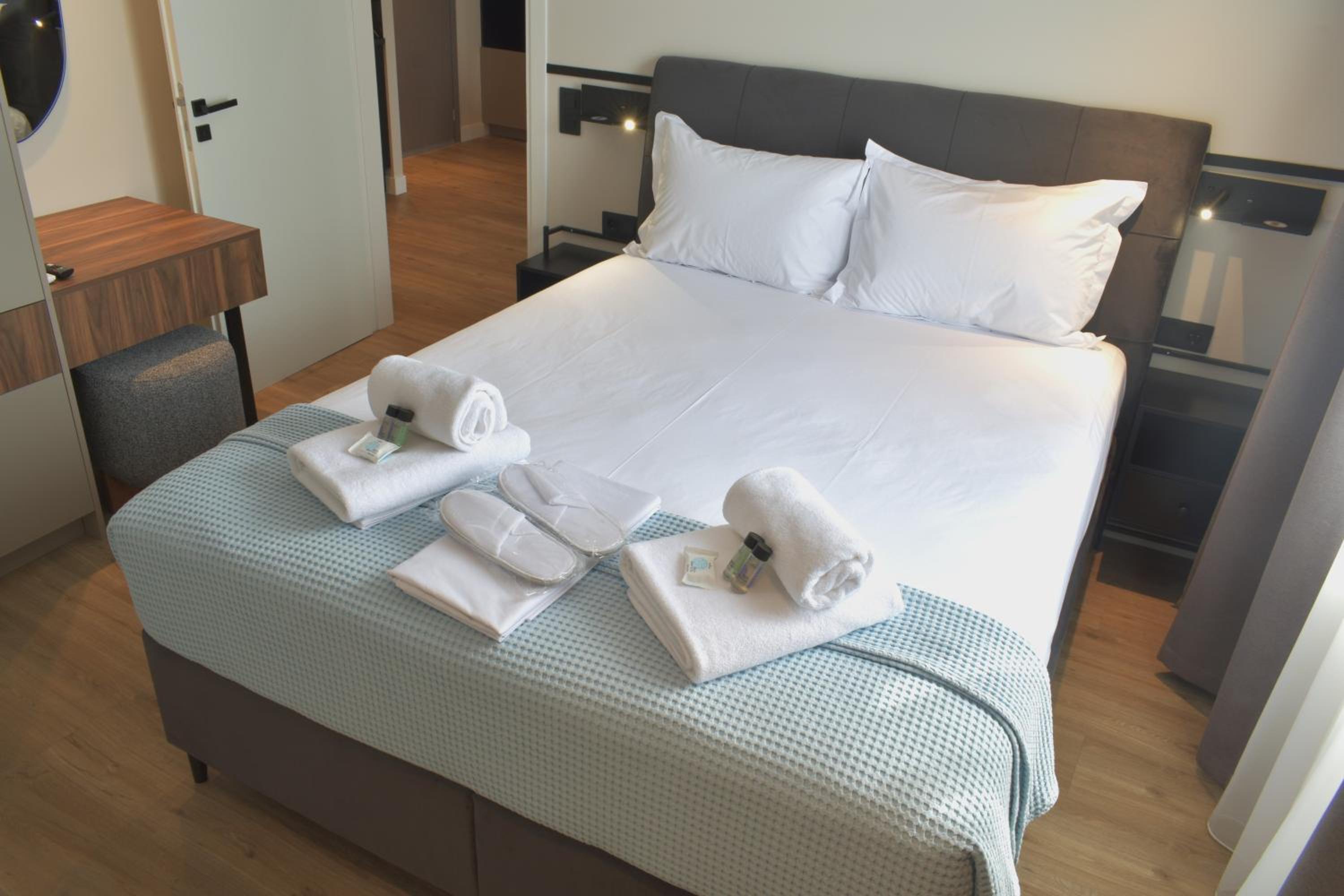 Feel Athens Studios at Monastiraki