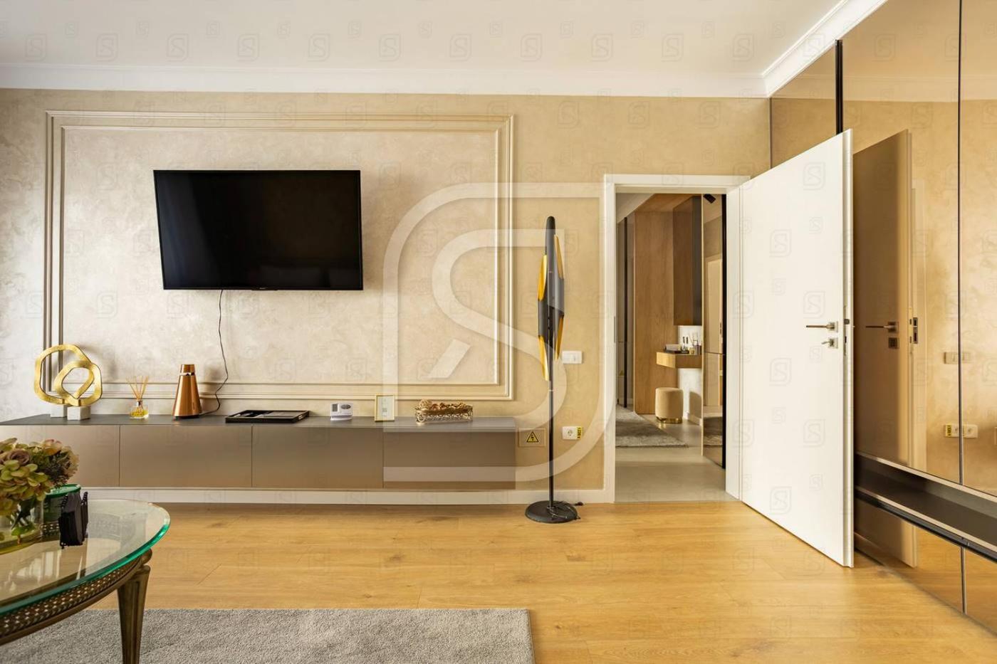 Vesper by Kristal Collection view 4