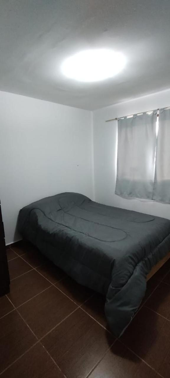 Chalet con pileta quincho y asador para 10 personas