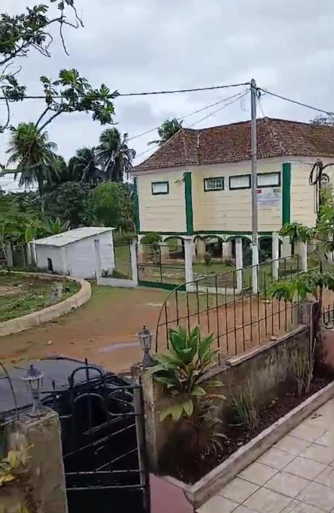 Casa Rosa - Roça Água-Izé