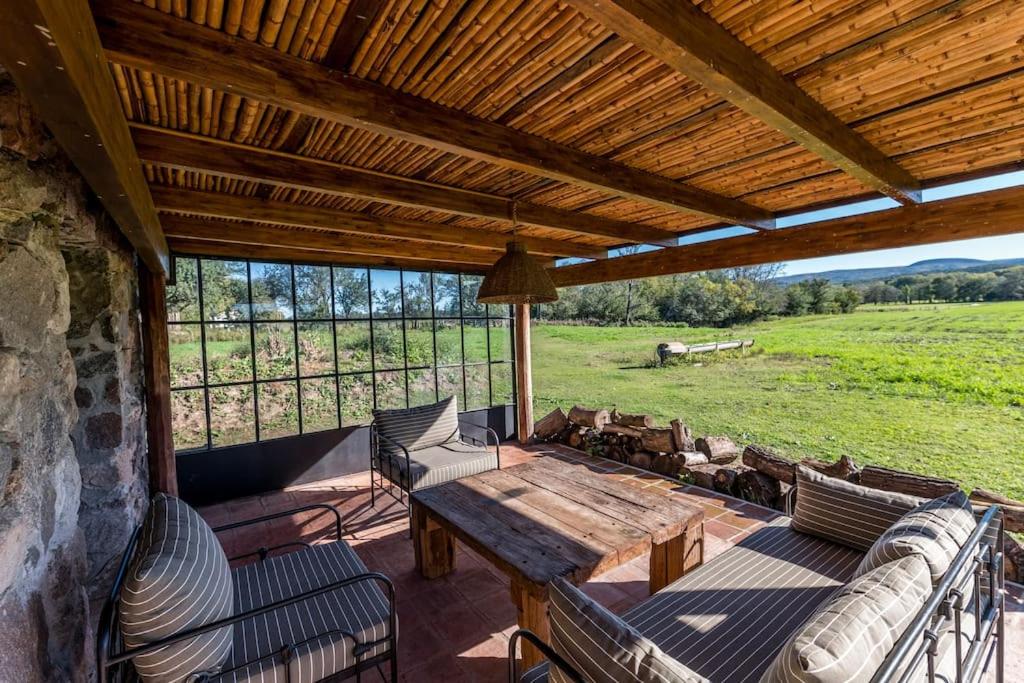 Golf a 600 mts, Piscina, Parrilla, Jardín, Vistas y WIFI