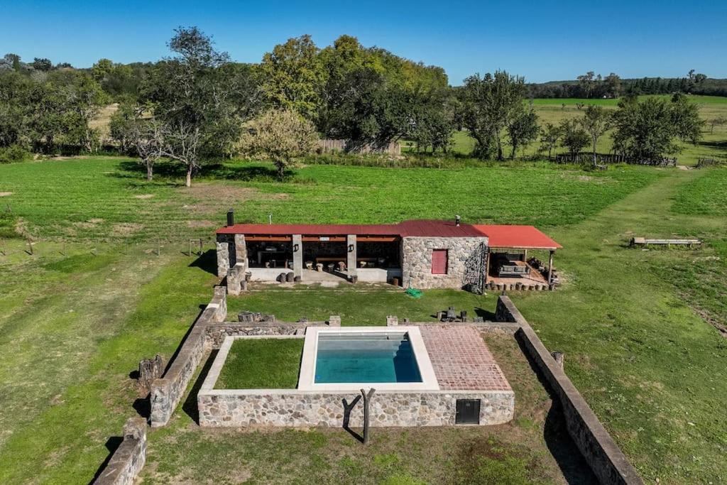 Golf a 600 mts, Piscina, Parrilla, Jardín, Vistas y WIFI