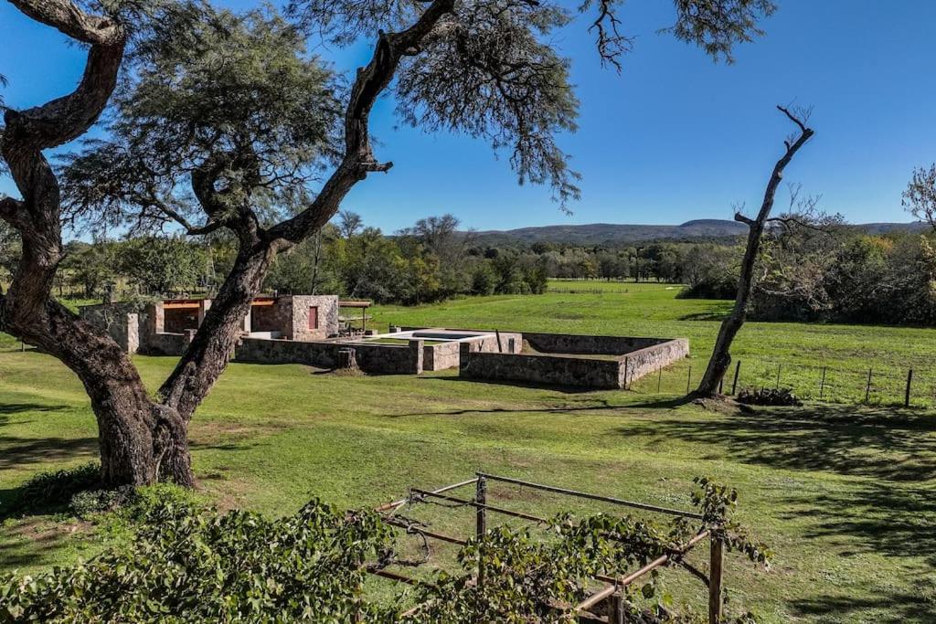 Golf a 600 mts, Piscina, Parrilla, Jardín, Vistas y WIFI