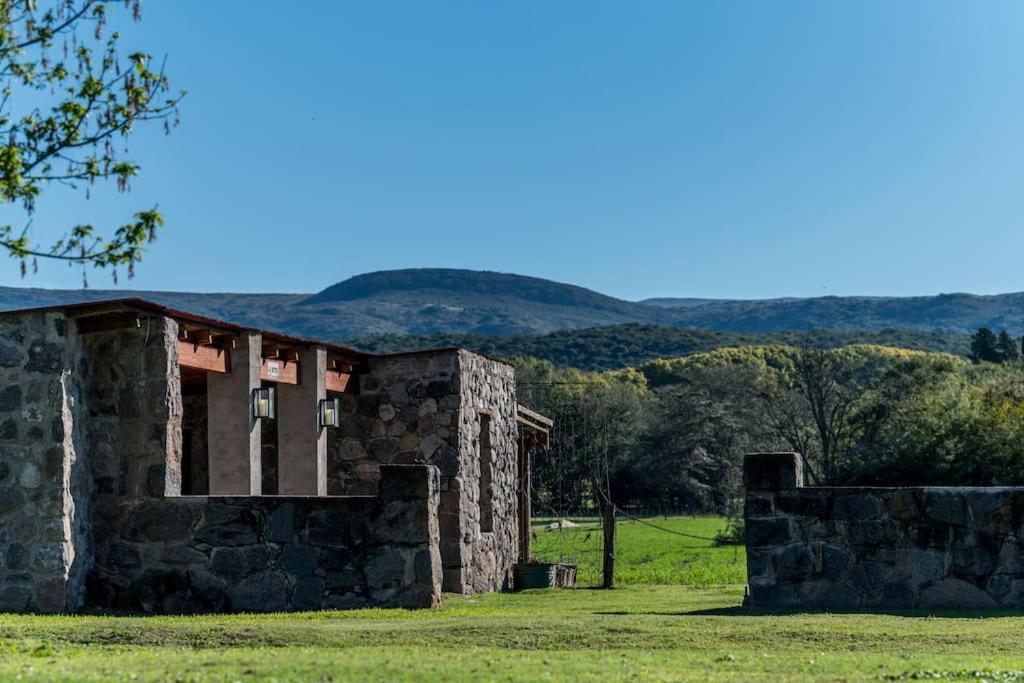 Golf a 600 mts, Piscina, Parrilla, Jardín, Vistas y WIFI