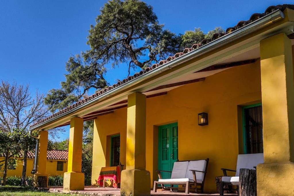 Golf a 600 mts, Piscina, Parrilla, Jardín, Vistas y WIFI
