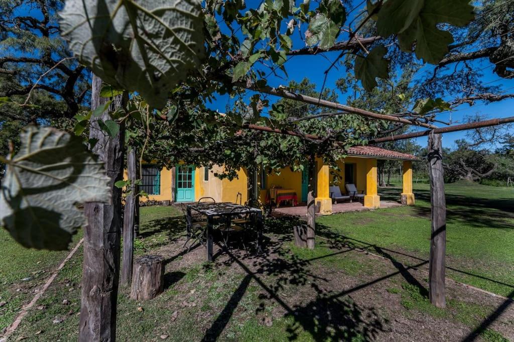 Golf a 600 mts, Piscina, Parrilla, Jardín, Vistas y WIFI