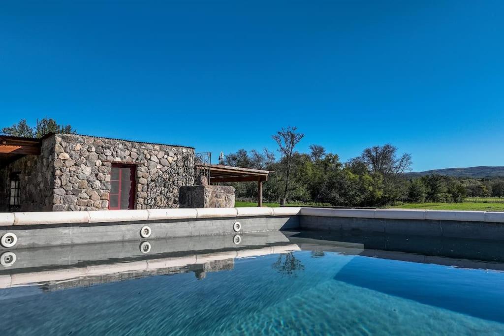 Golf a 600 mts, Piscina, Parrilla, Jardín, Vistas y WIFI