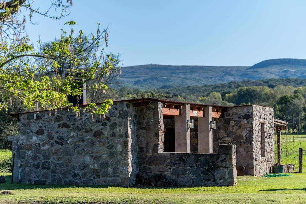 Golf a 600 mts, Piscina, Parrilla, Jardín, Vistas y WIFI