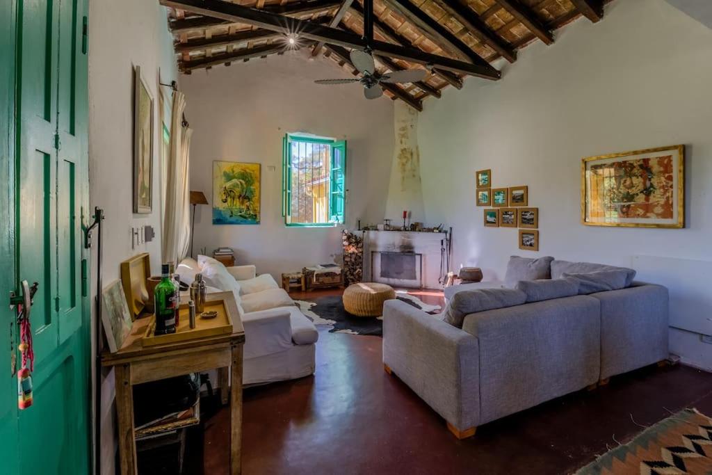 Golf a 600 mts, Piscina, Parrilla, Jardín, Vistas y WIFI