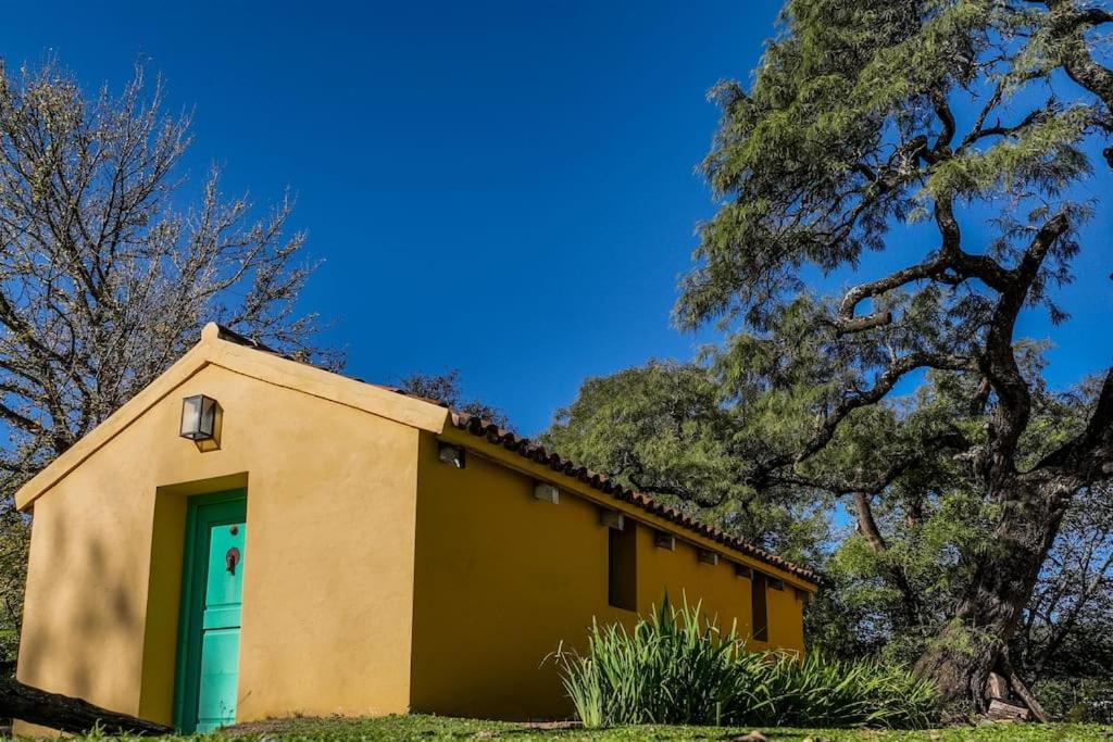 Golf a 600 mts, Piscina, Parrilla, Jardín, Vistas y WIFI