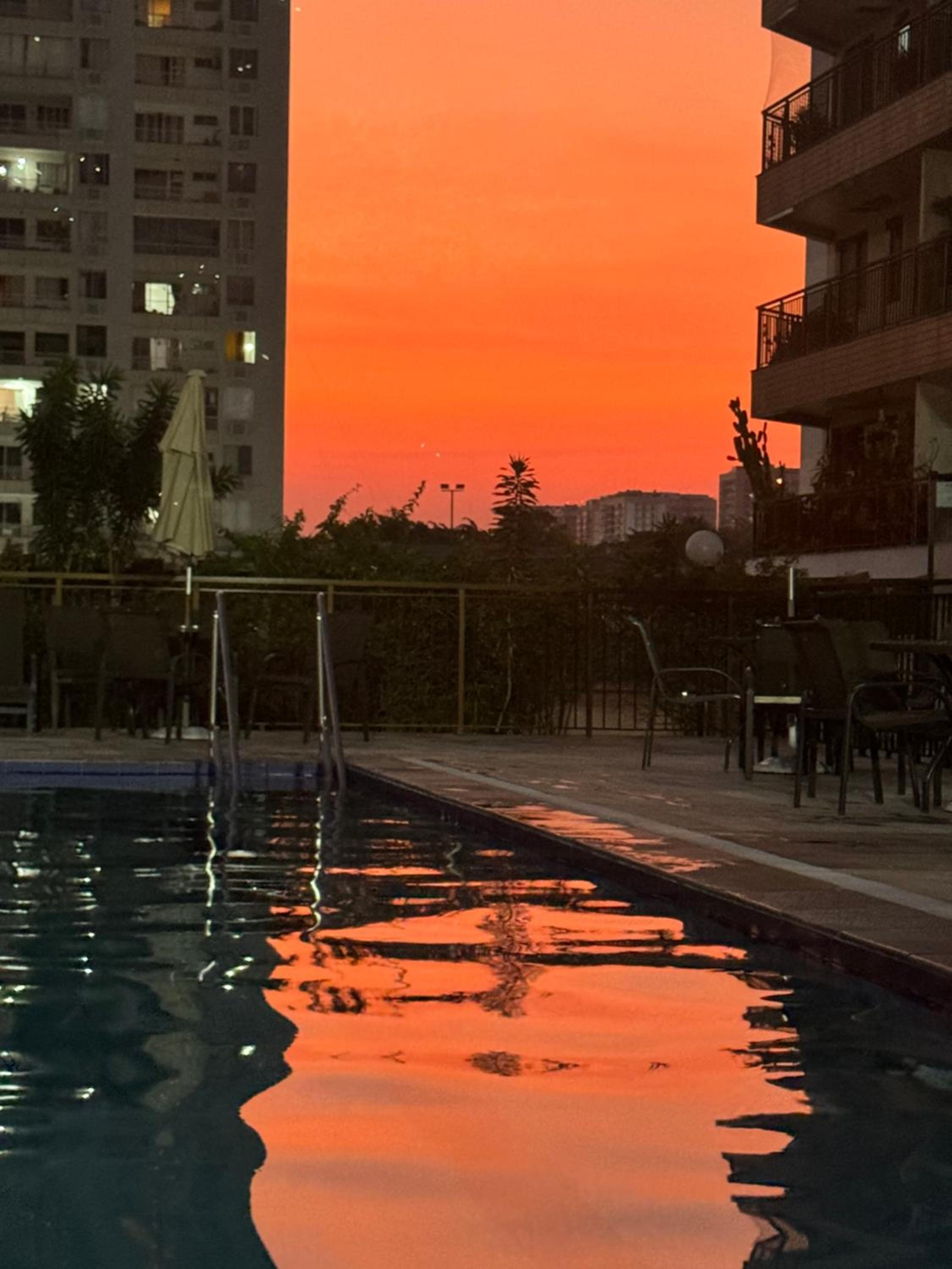 Condo Four Seasons Residence Service