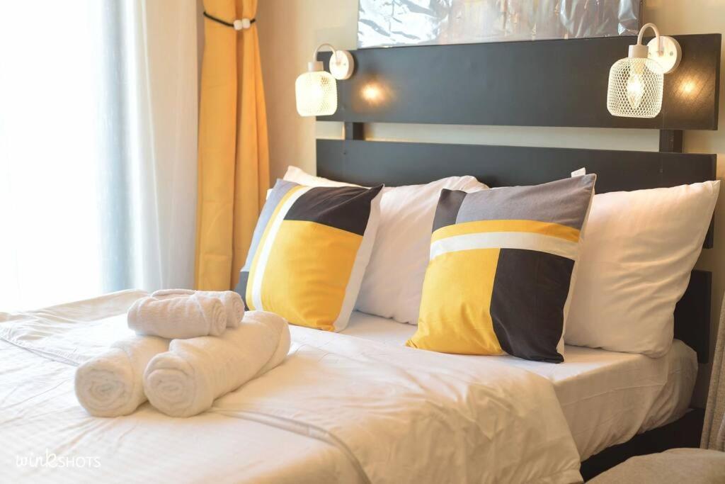 Deluxe Studio - U339 Pine Suites Tagaytay by RcplacePH view 5