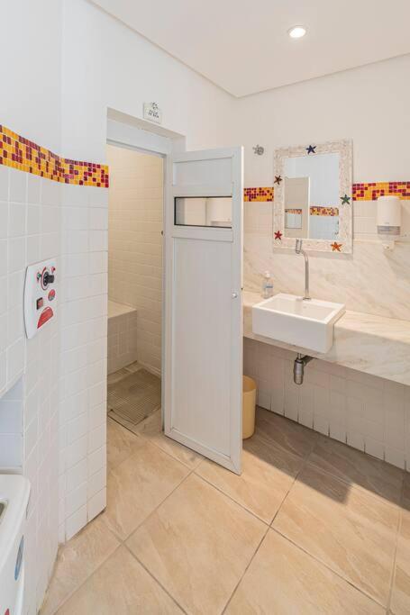 Mansão quadra de tênis, sala jogos, serv completo