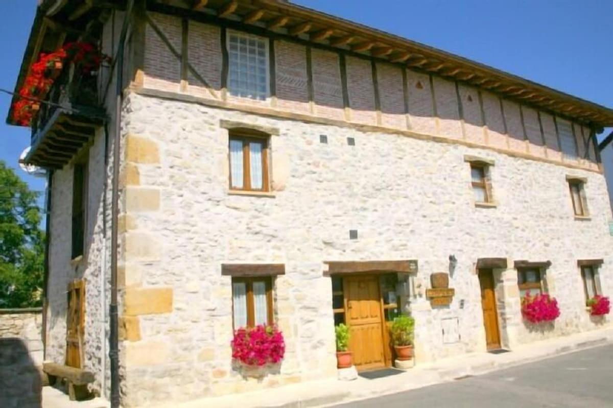 Zadorra Etxea Casa