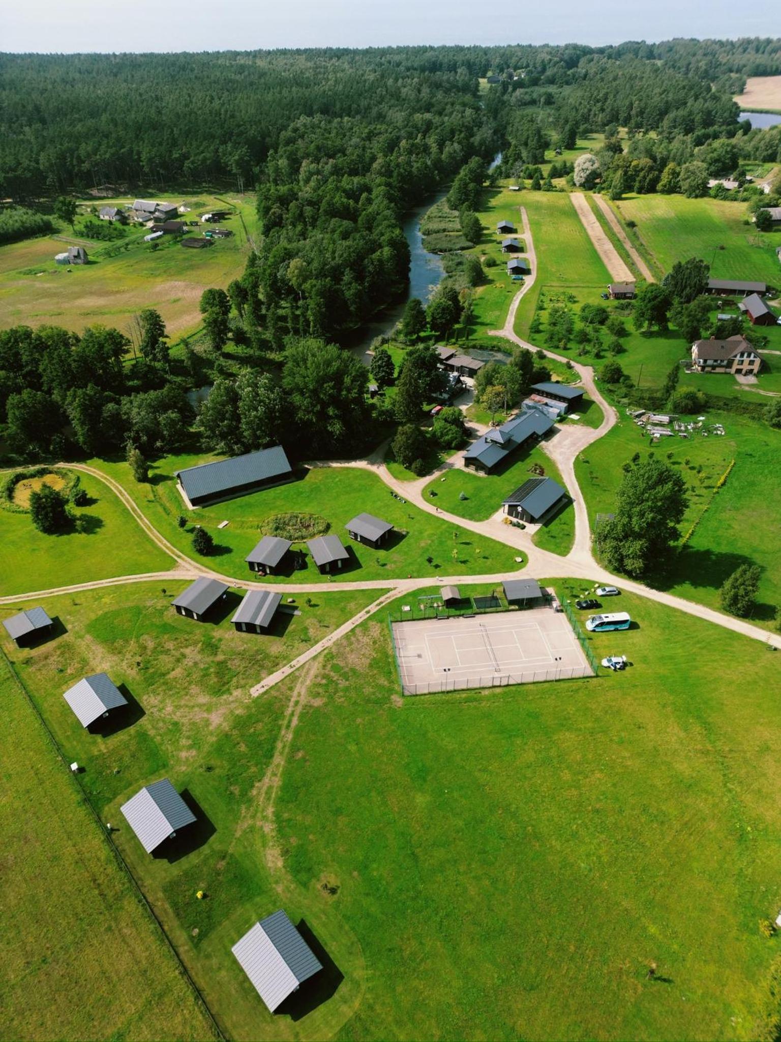 Upes Māja en Užava