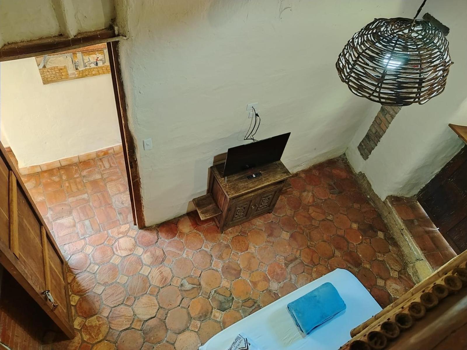 Hostal Baraloma Cerca Al Parque, Con Parqueadero Privado