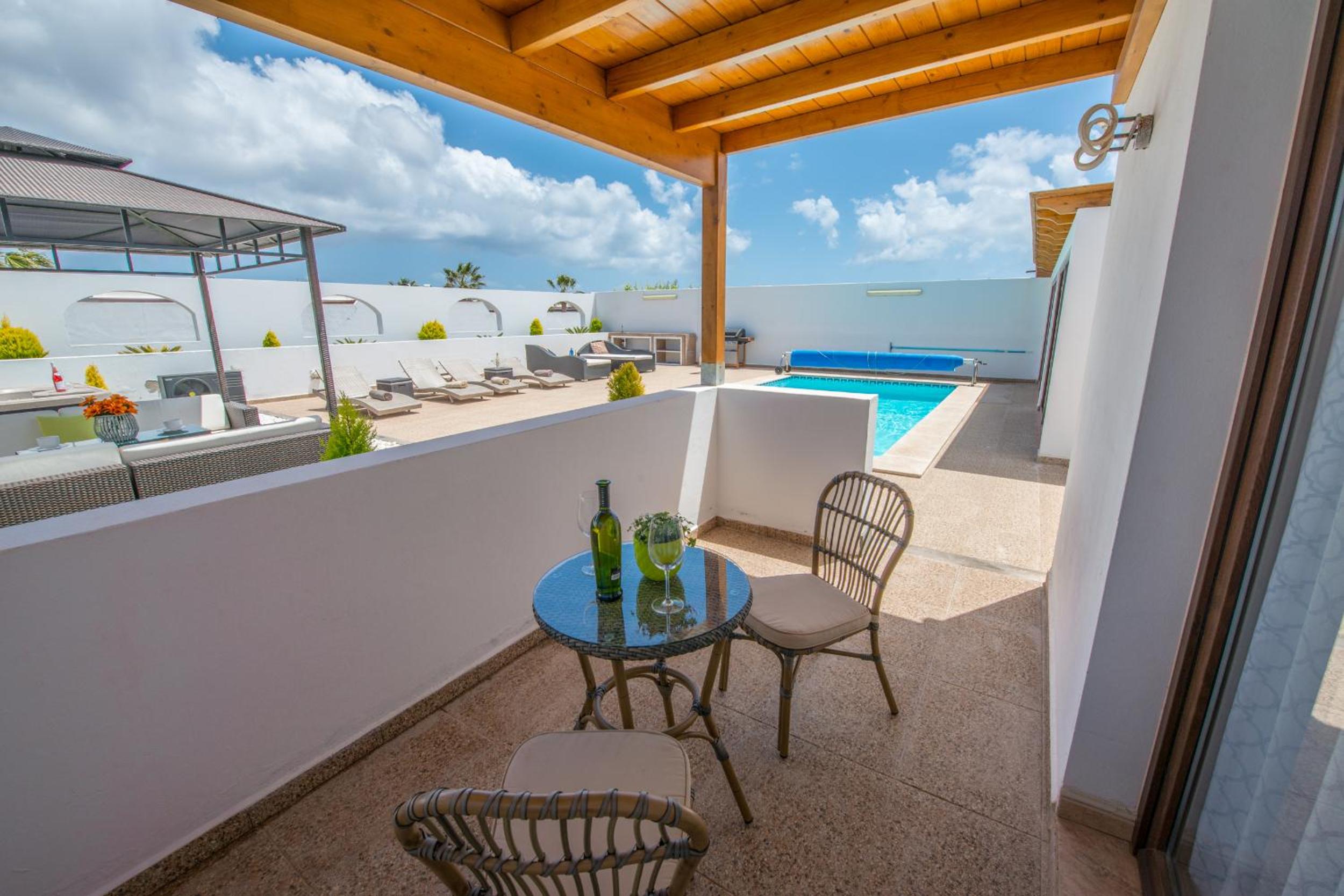 Villa Bonilla con piscina climatizada y jacuzzi
