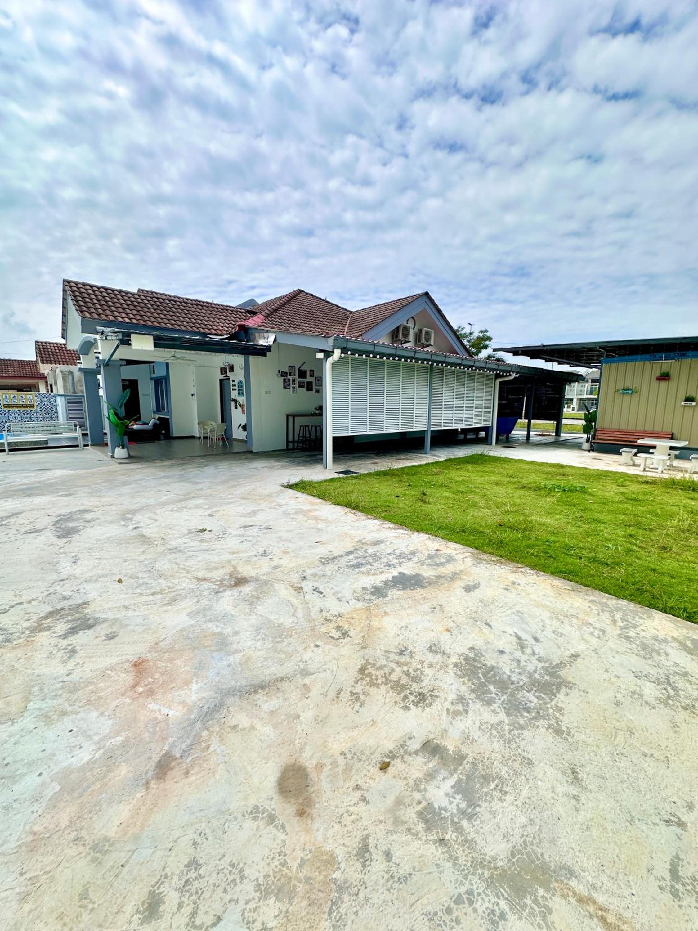 The Cozy Home near Bagan Lalang Beach photo 5