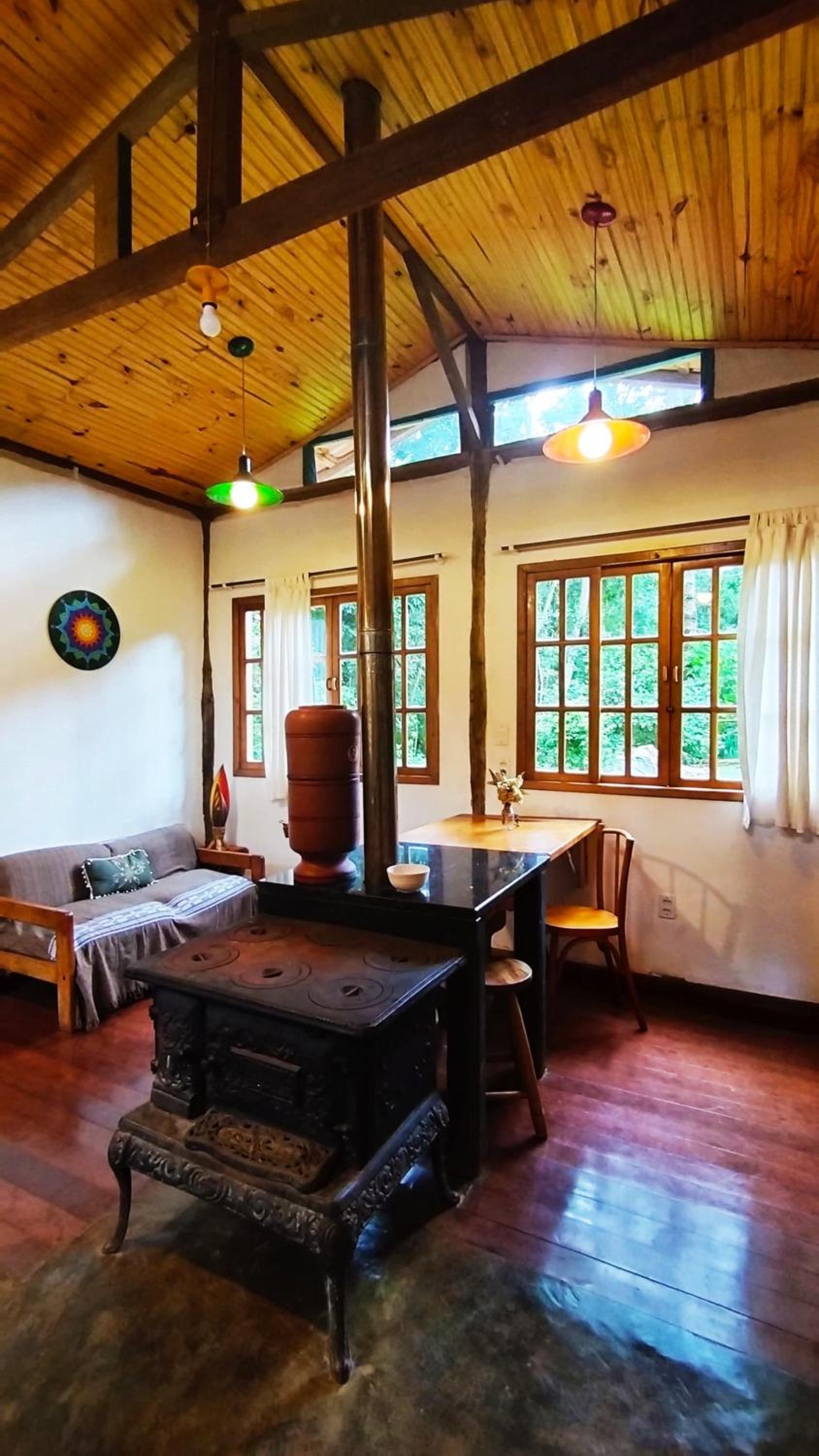 Casa das Araucárias - Sítio Salamandra, Vale do Matutu