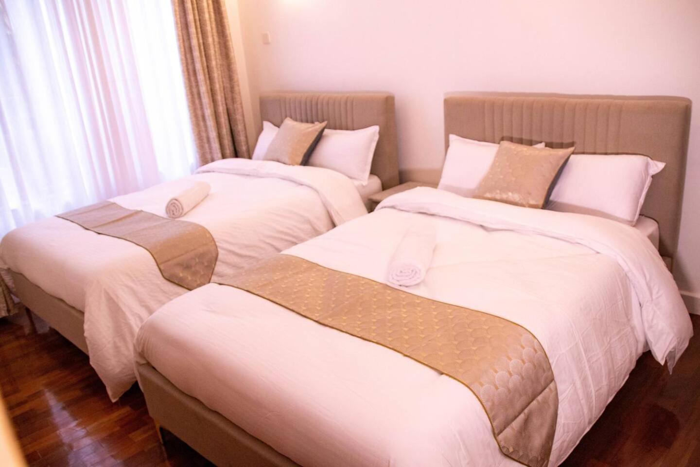 UN Accredited 2br3BedsPoolGymFullPower Backup70inchTv view 5