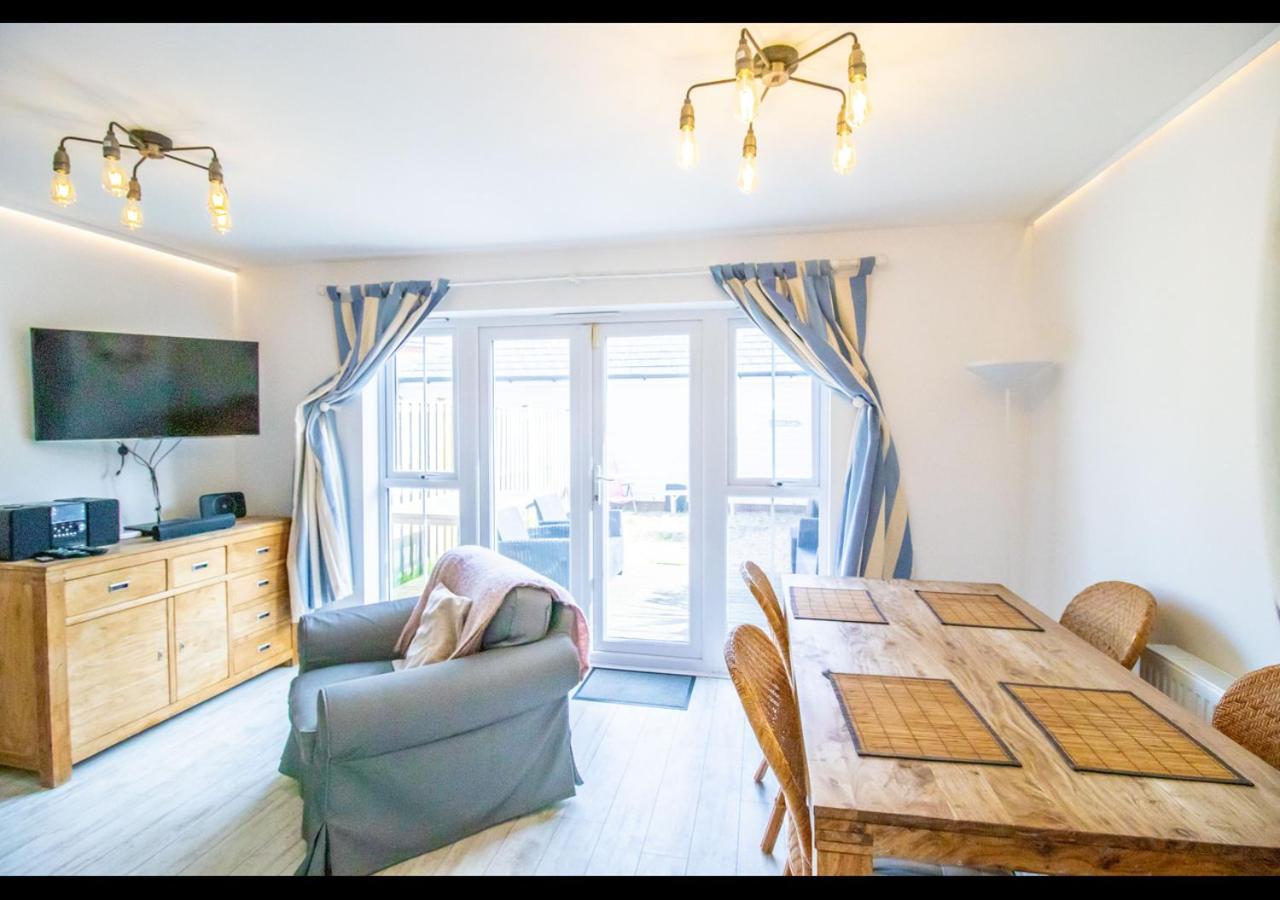 Beachside Cottage - Camber Sands, East Sussex - Close to beach view 3