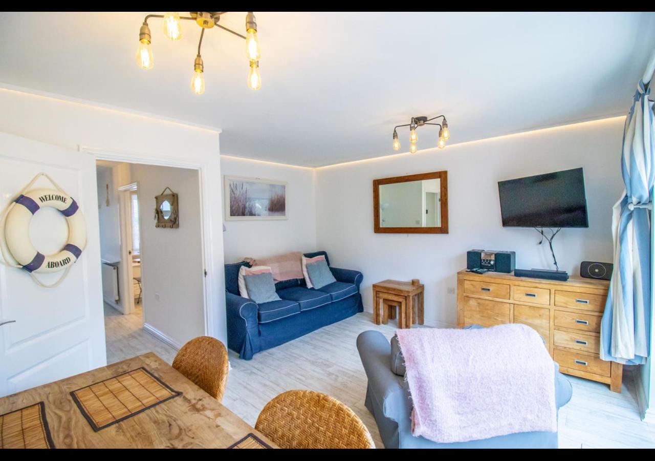 Beachside Cottage - Camber Sands, East Sussex - Close to beach view 5