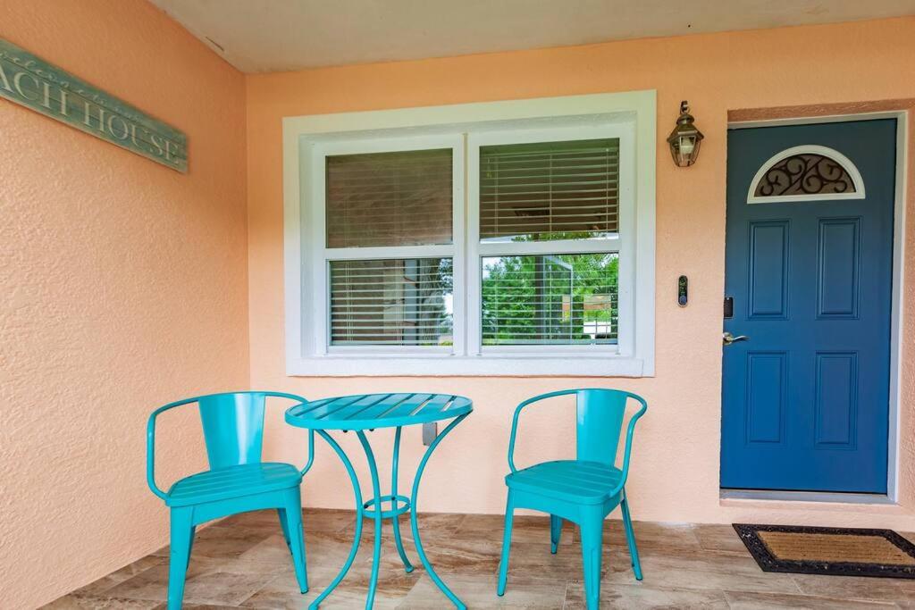 Grinning Gecko 4Bdr3Bath NEW Pool House, Heated Salt Pool, Indoor-Outdoor Kitchen and Fireplaces, Putting Green, Bocce Court-Within 6 miles of AMI