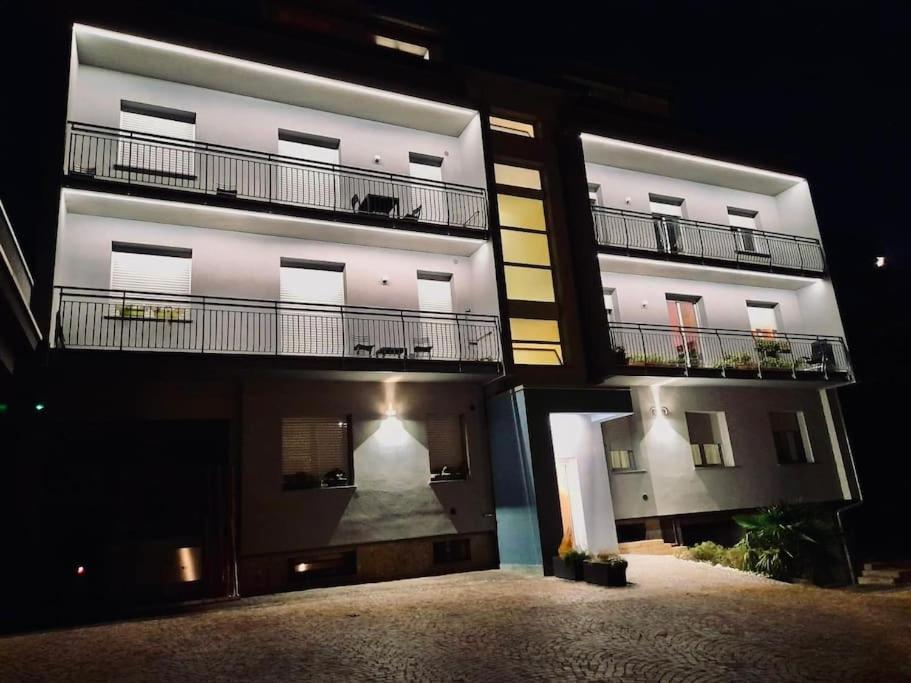 Modern Apartment Luci & Stelle near Lake Como view 3