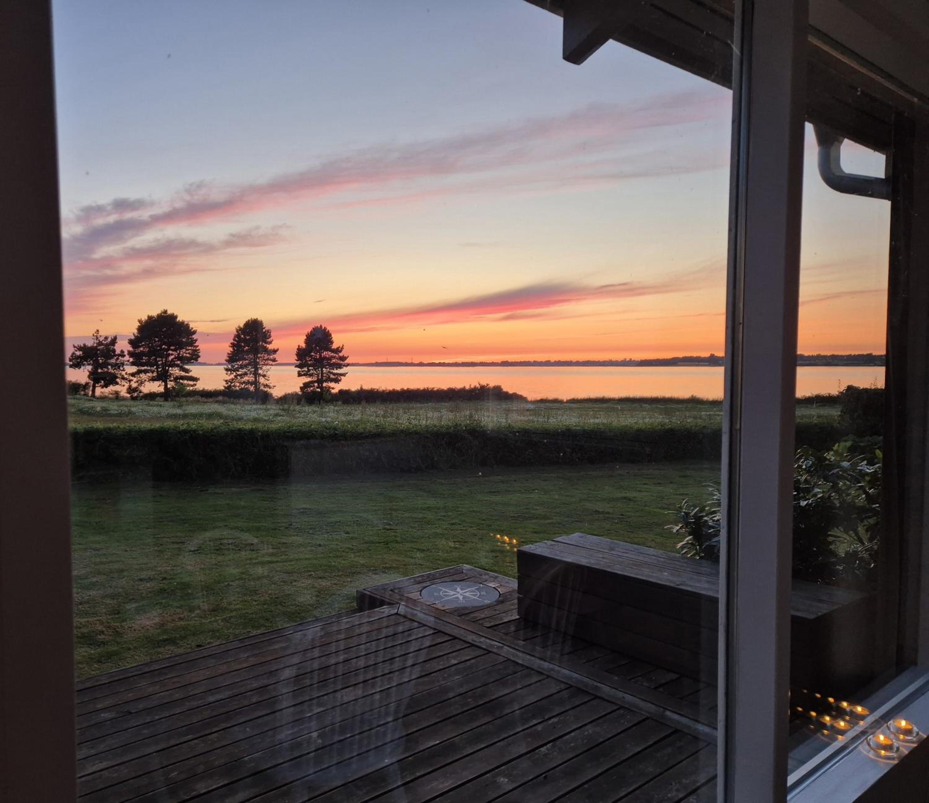 SunsetLodge