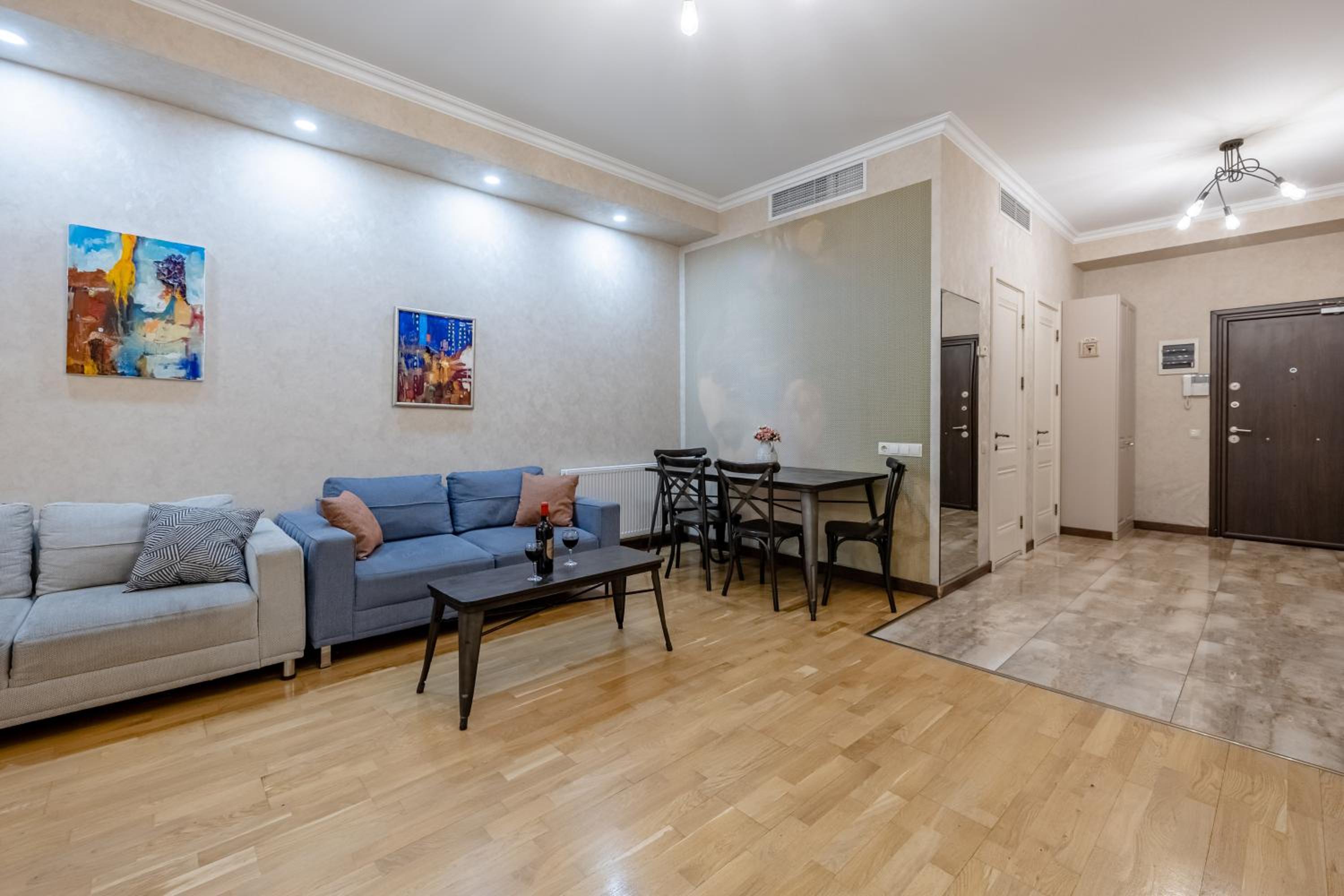 Apartment on Rustaveli avenue