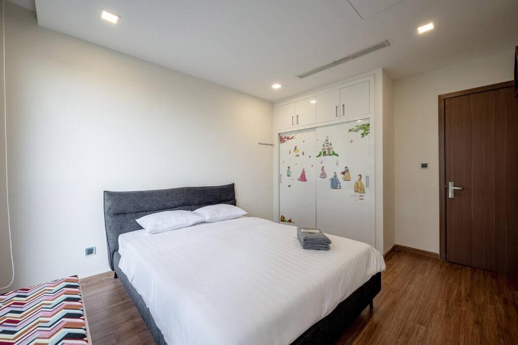 4 BR in vinhome central park -p4