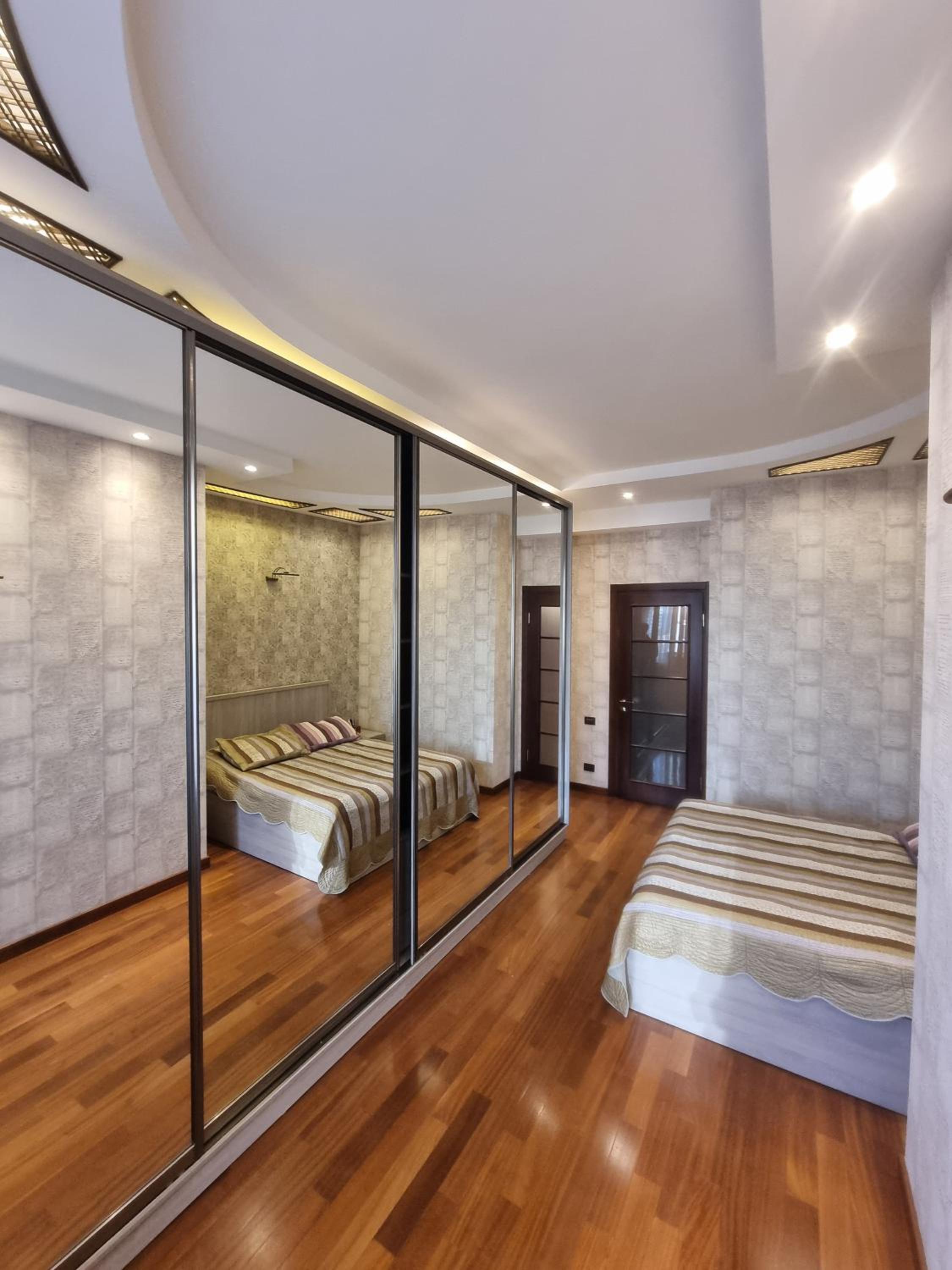 Luxury Family Apartment