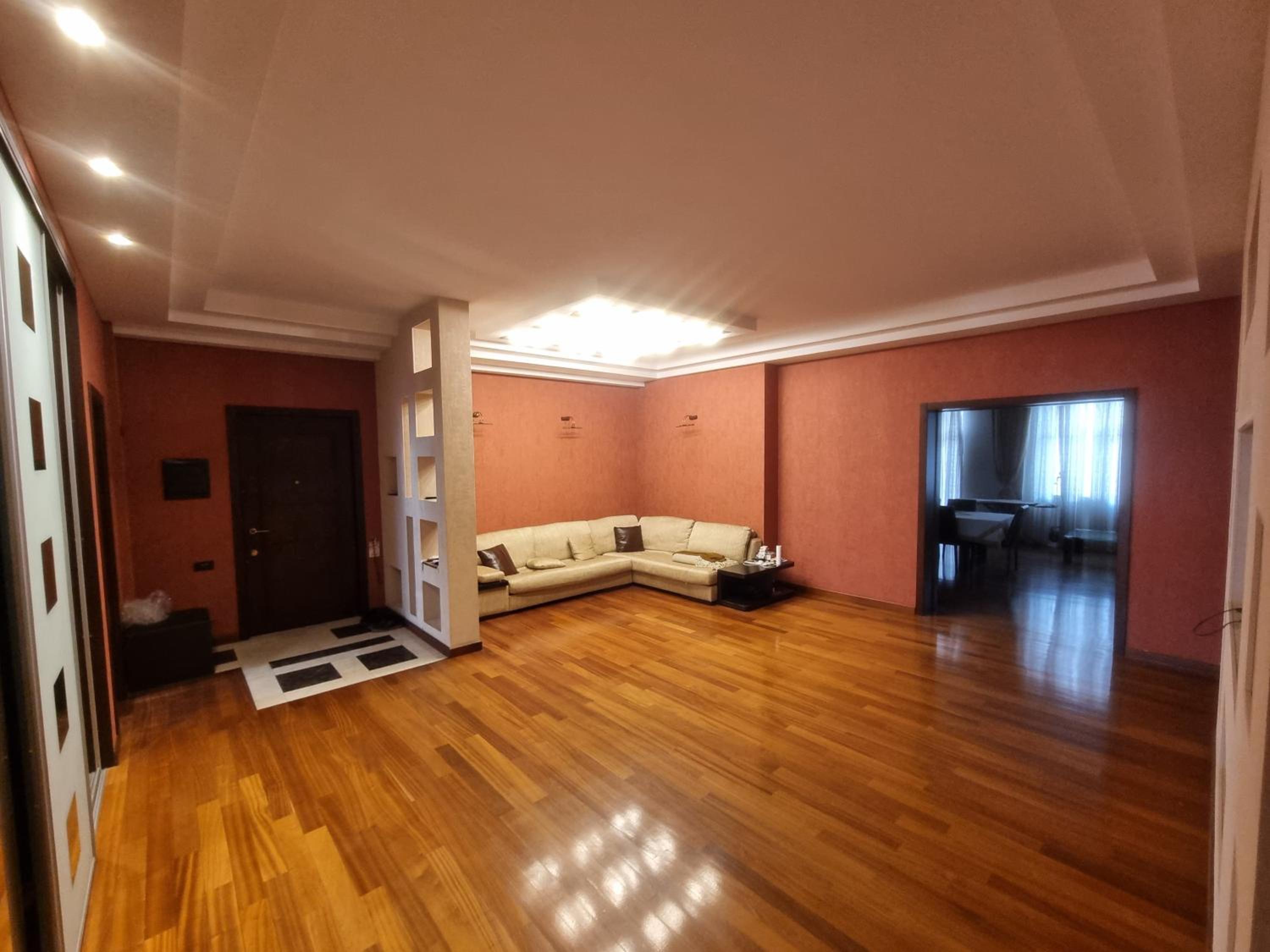 Luxury Family Apartment