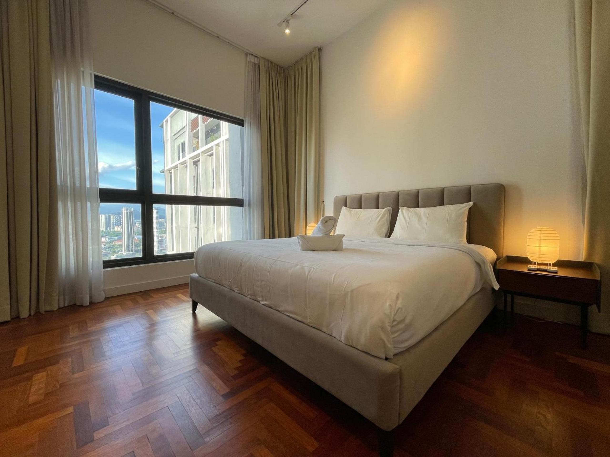 The Robertson-Bukit Bintang by PILLOWTALKS