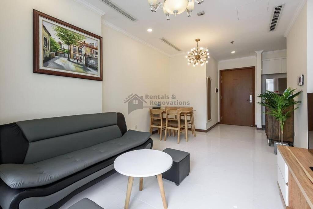 1 BR in Landmark plus Building