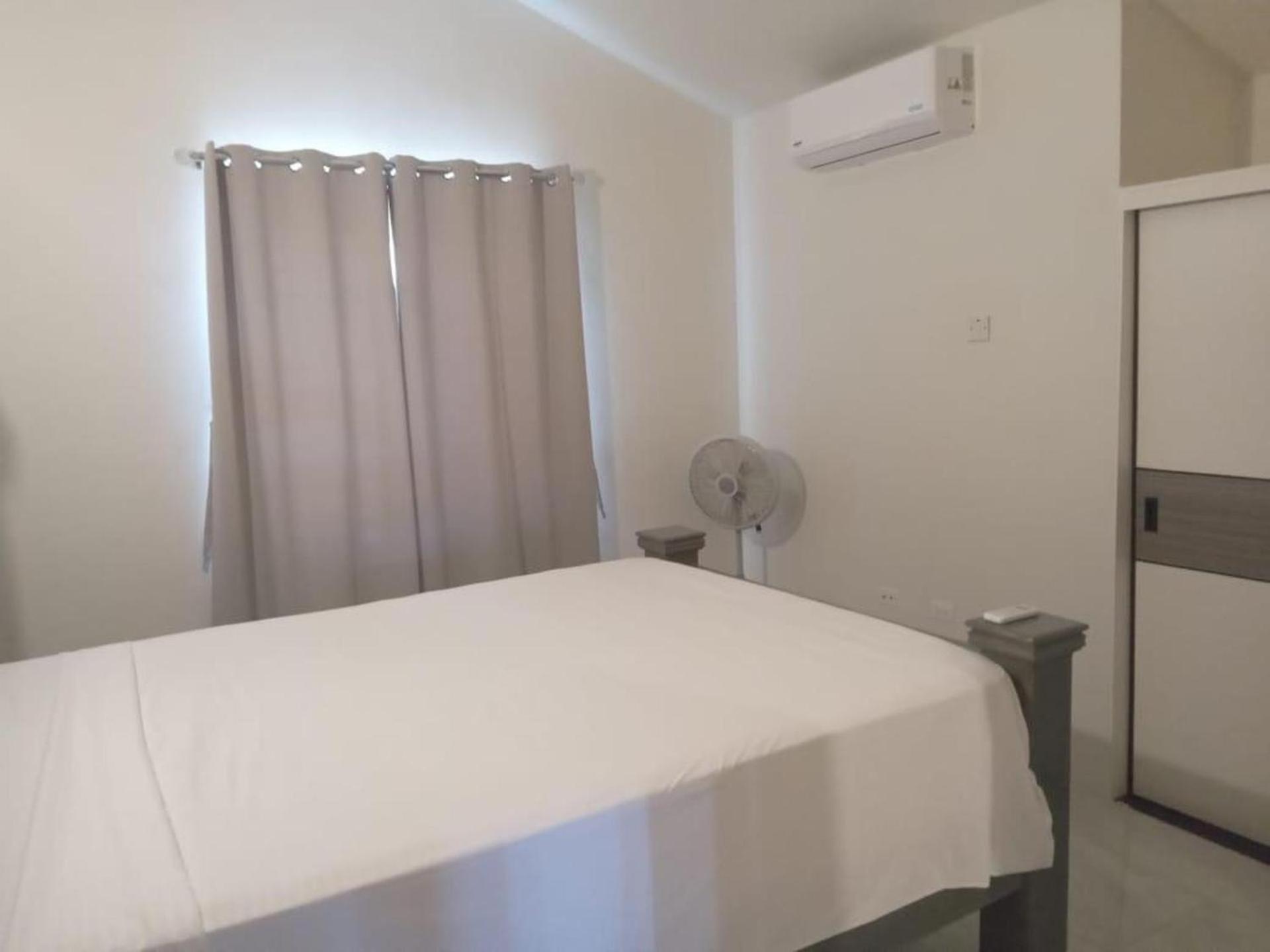 Beach-view 2 Bed Apartment Sleeps 4 - Free parking view 2