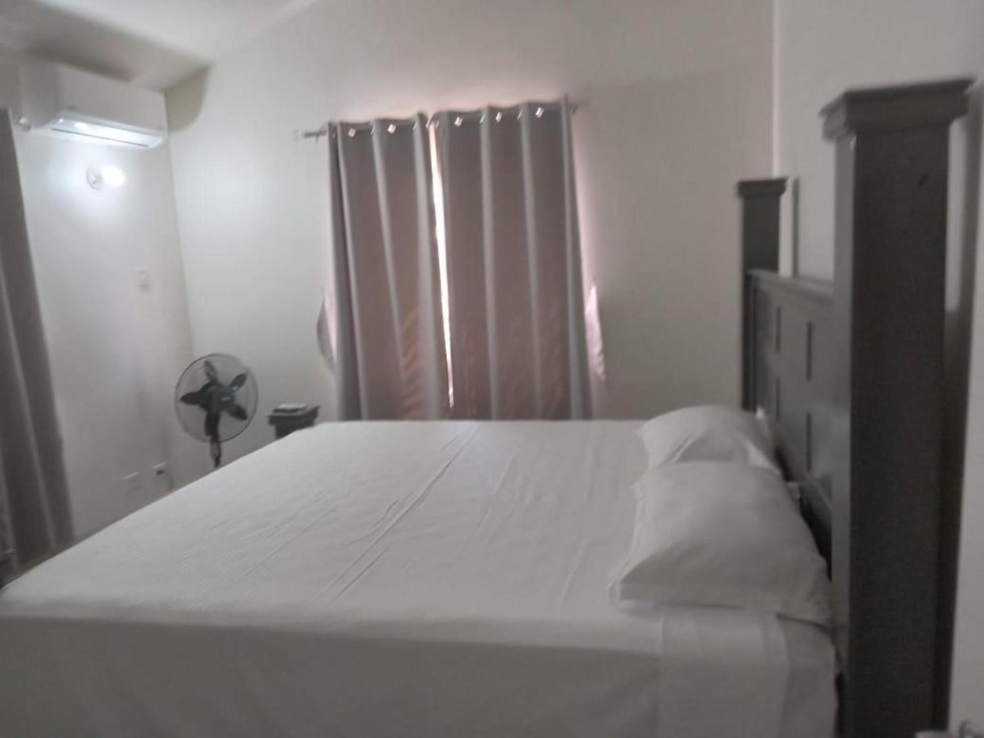 Beach-view 2 Bed Apartment Sleeps 4 - Free parking view 3
