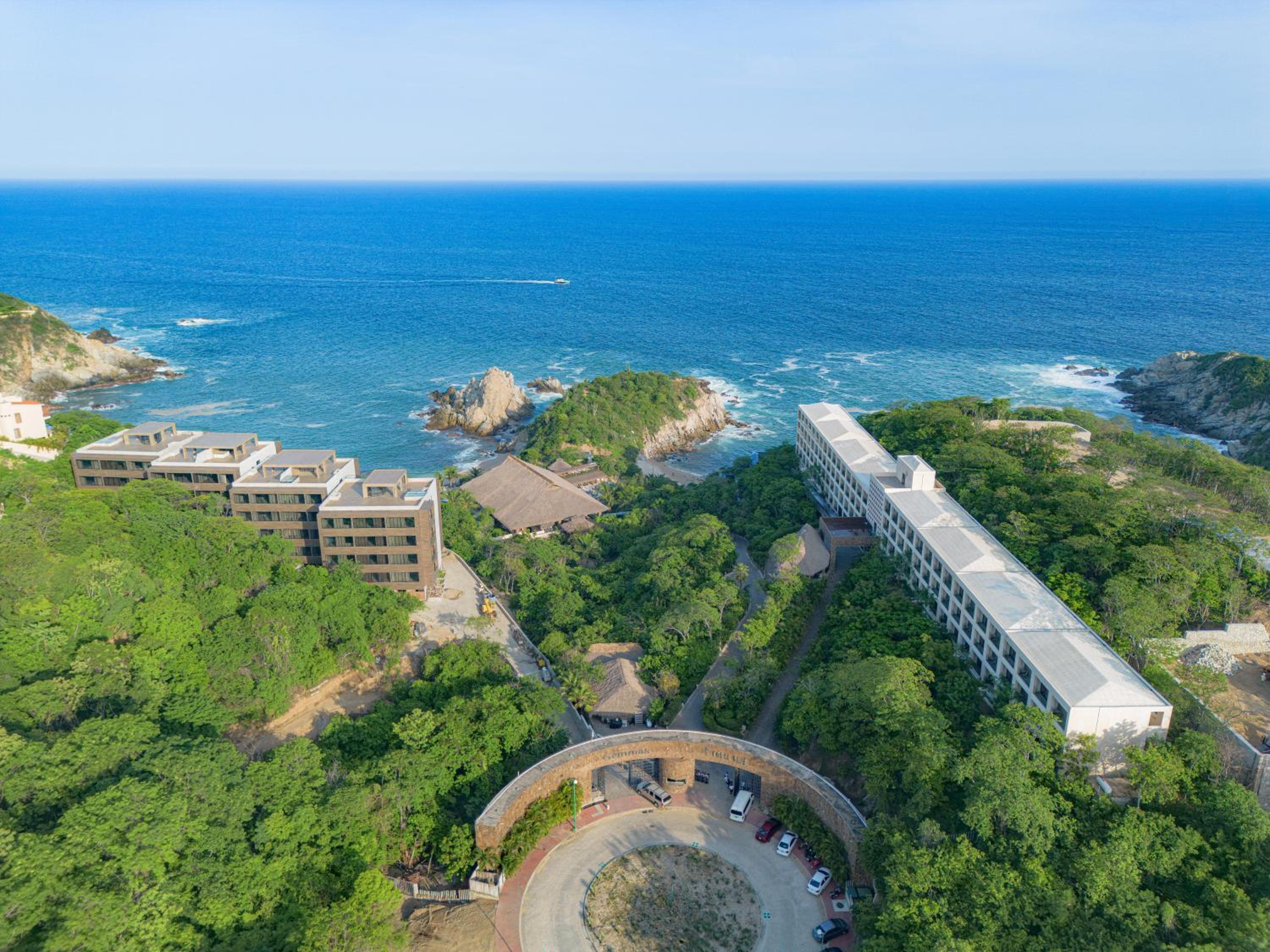 Hotel Coral Blue Huatulco - Image 1