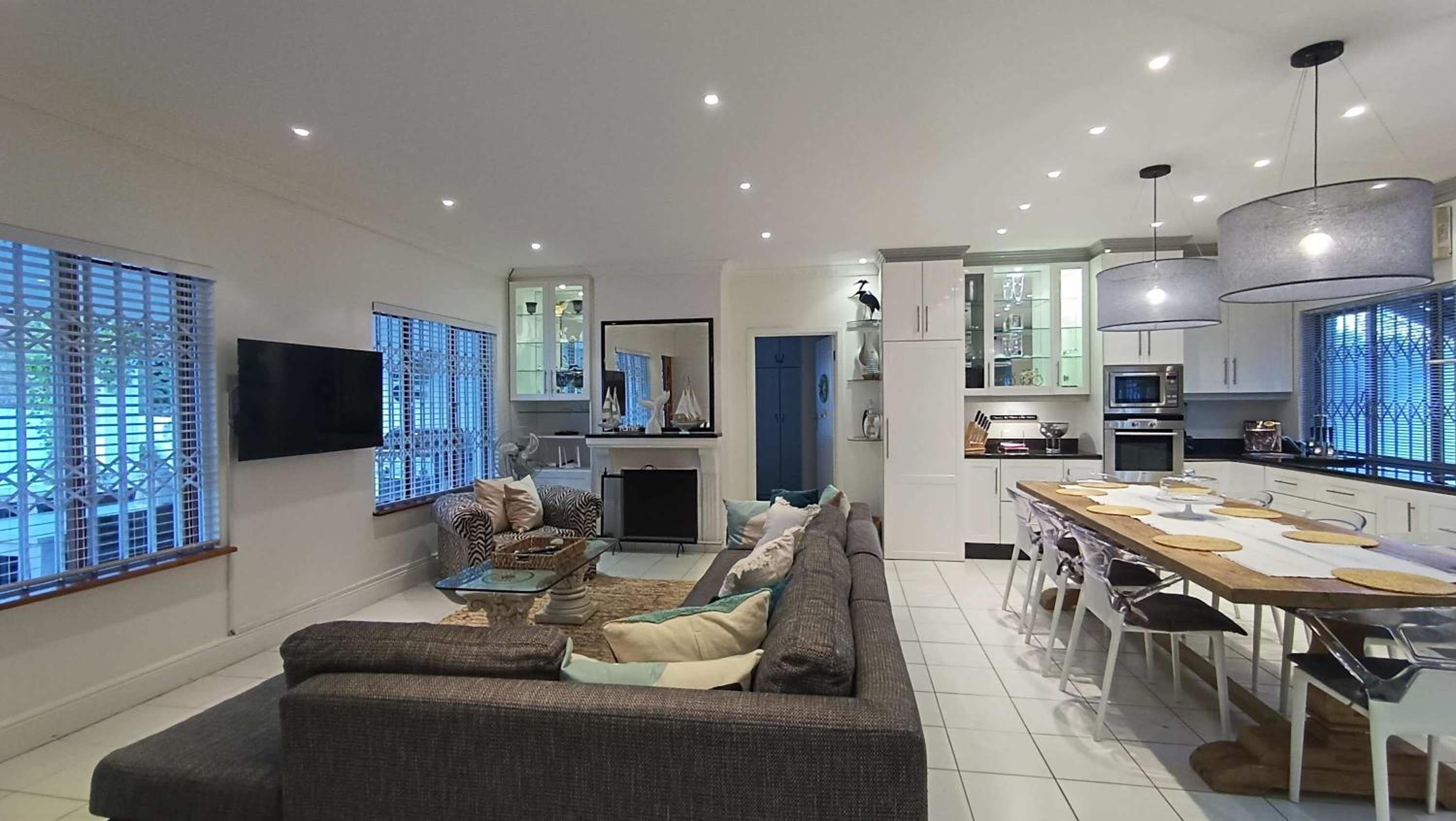 Villa Mintos - 4 bed 3 bath, Pool, 750m to Robberg 5 Beach view 5